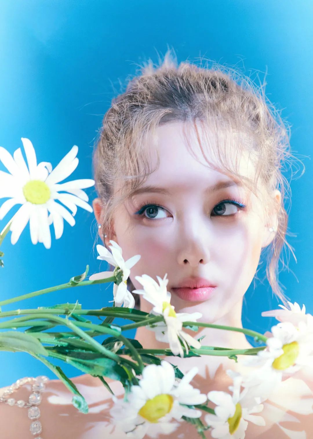 Twice娜琏Solo预告照被指像Jennie？都是欧美风惹的祸