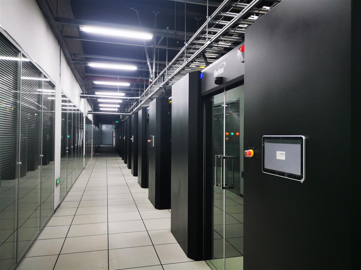 湖北首个县市大数据中心建成 国网长阳大数据中心年均减排二氧化碳4000吨