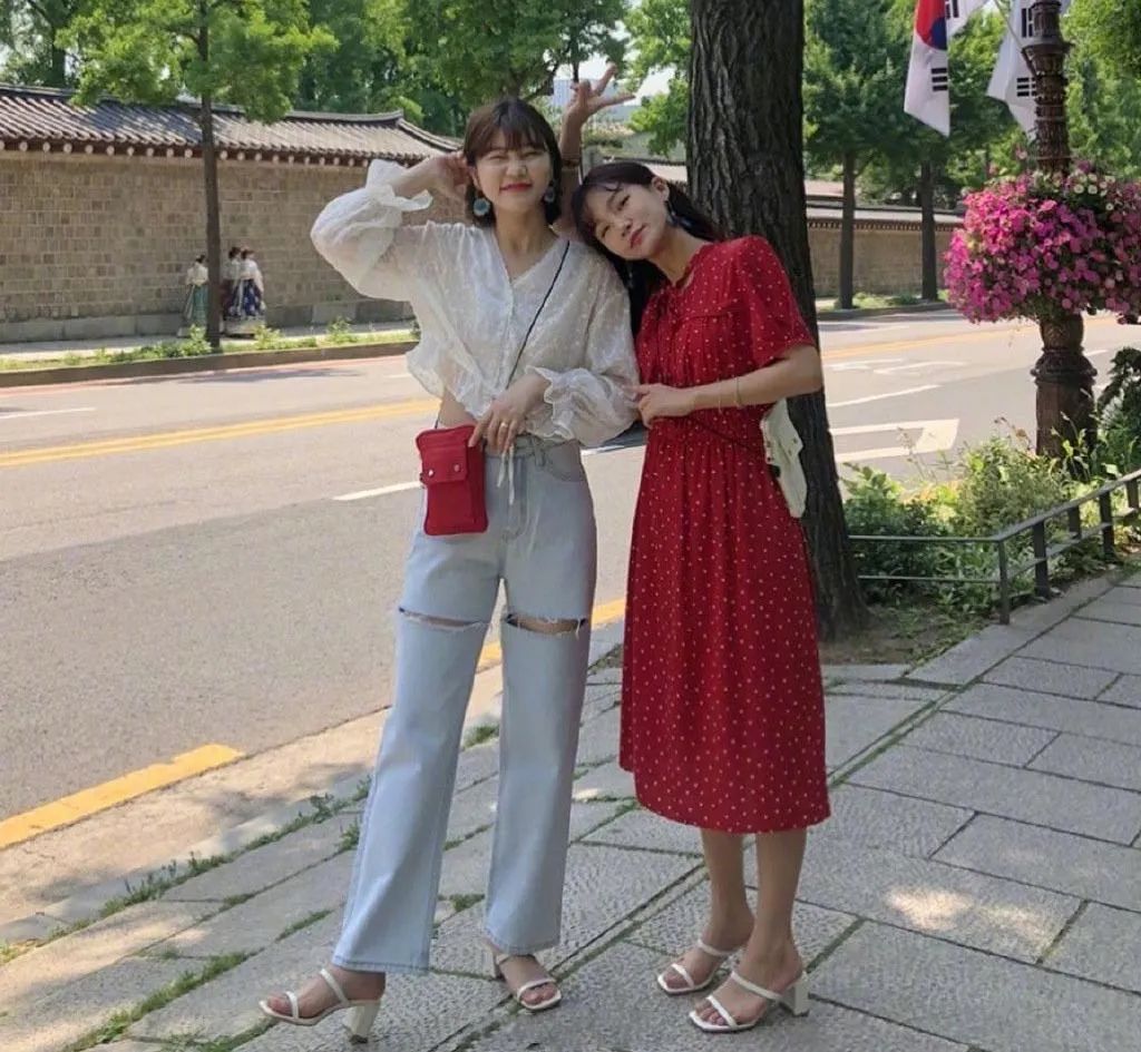 照相怎么摆姿势好看拍照好看的pose