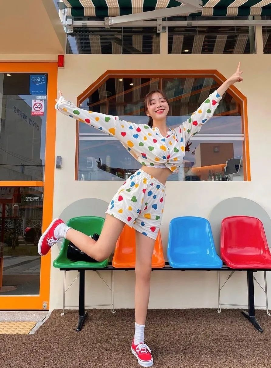 照相怎么摆姿势好看拍照好看的pose