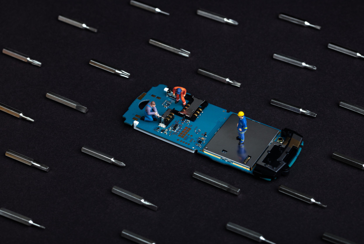 苹果吃饱供应商跌倒！代工厂敢对苹果说不了？躺着赚钱的日子一去不返