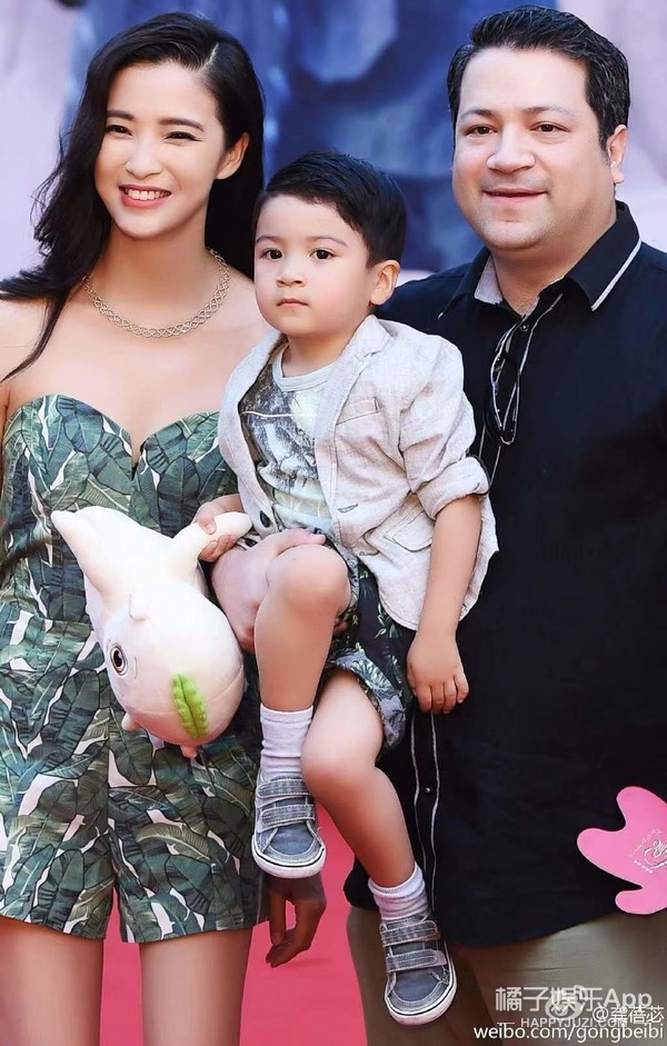 还记得《幻城》的冰族王后吗？现在成霸总专业户了？