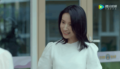 国产剧女演员都流行“带包进组”？