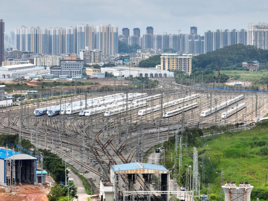 广西首座“陆地航母”要脱单了！南宁第二动车所震撼航拍画面来袭