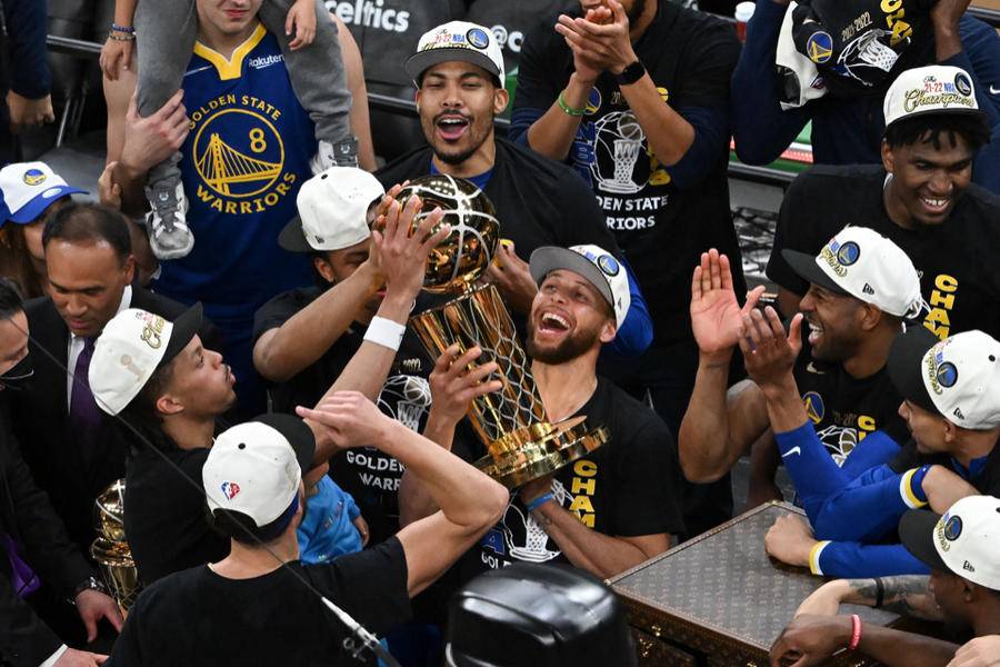 2021nba总决赛第三场谁赢了（体坛午爆｜勇士4：2绿军重夺NBA总冠军，泰山联赛两连胜）