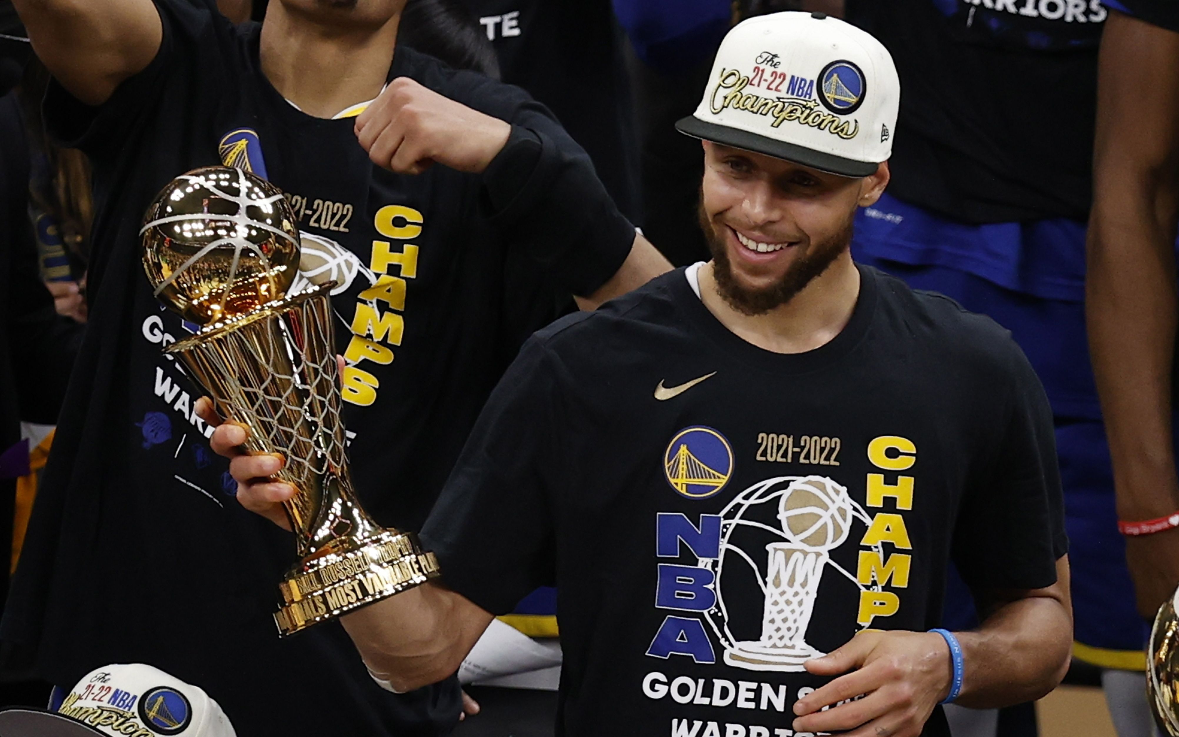 2019nba总决赛几比几(库里首获NBA总决赛MVP，达成生涯荣誉大满贯)