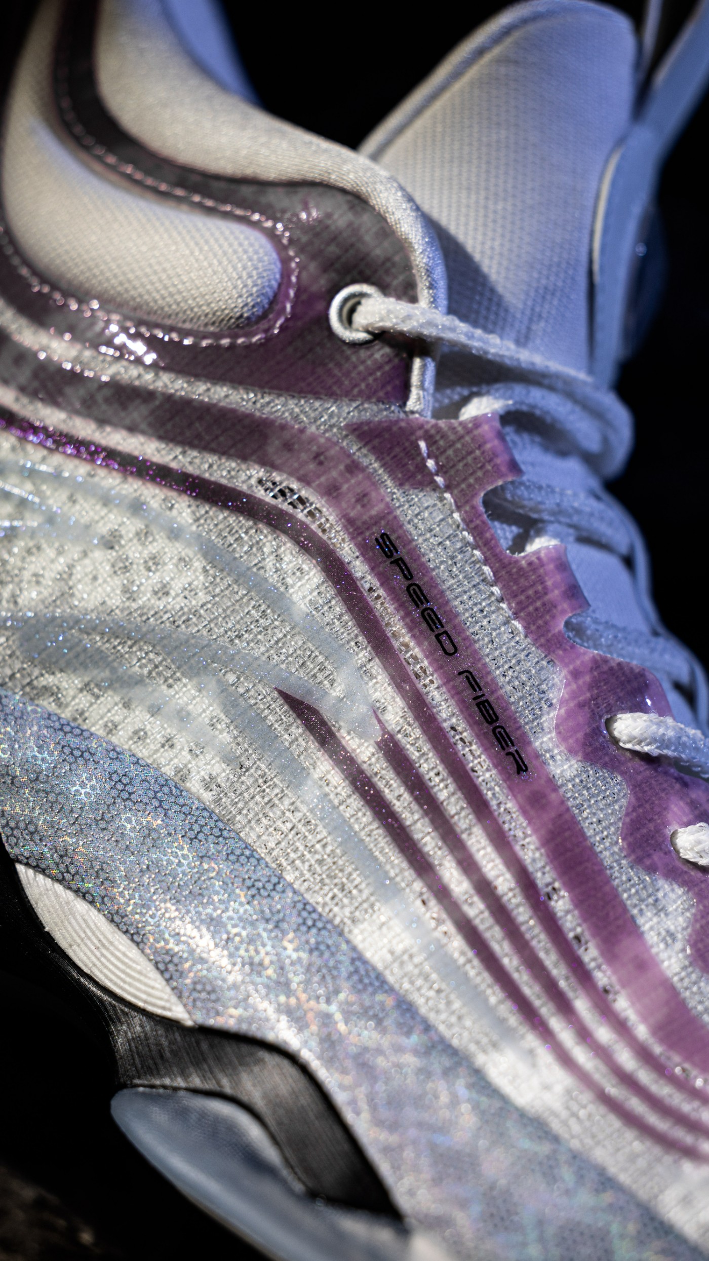 为什么nba手环不夜光（安踏「总冠军套装」突袭上架！三种荧光效果，给我看傻了）