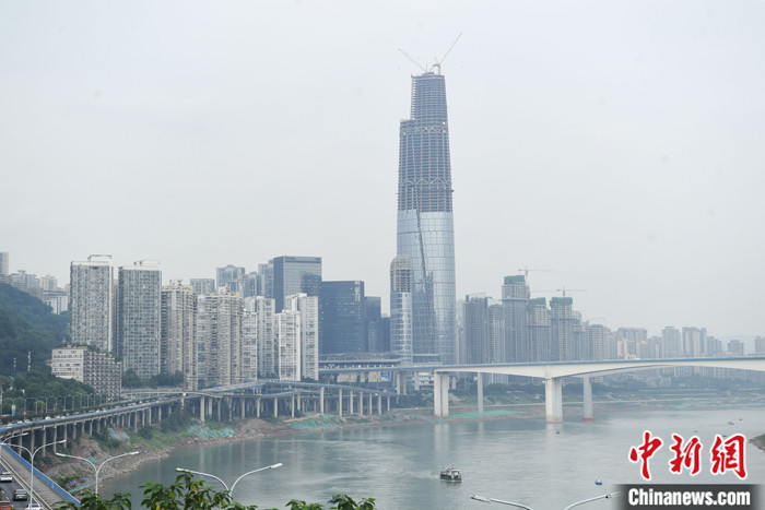 重庆最高楼(重庆在建最高楼封顶 跻身全球超高层建筑前20)