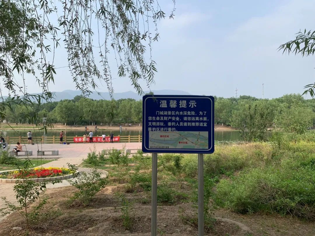 痛心！男子跳河救下两溺水儿童，自己却再没回来！岸边有孩子哭着喊“爸爸”...