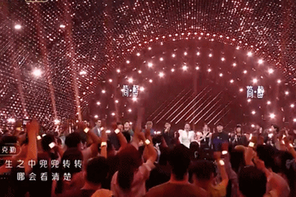 cos谢霆锋失败，永远冇陈奕迅？《声生不息》口碑高开低走，唔通最好嘅永远係下一次？