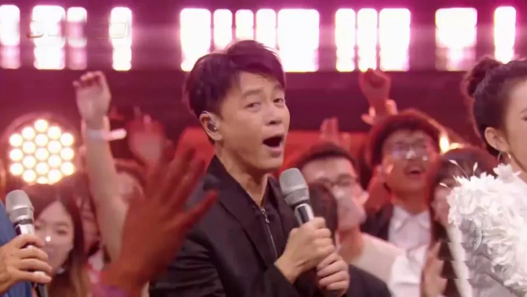 cos谢霆锋失败，永远冇陈奕迅？《声生不息》口碑高开低走，唔通最好嘅永远係下一次？