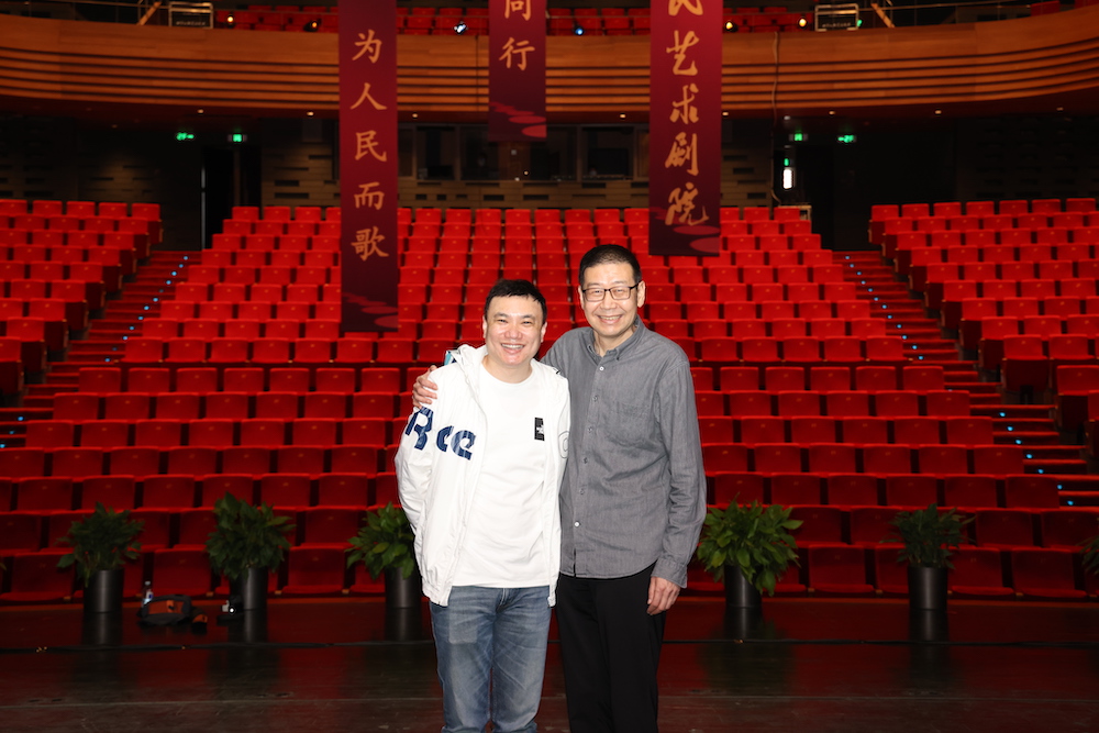 青年演员杨佳音缅怀任鸣：他有恩于剧院每一个年轻人