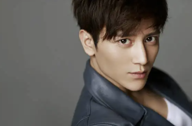 《梦华录》里沈如琢这个演员，眼睛大得实在有点夸张，网友：好怕他眼里有光