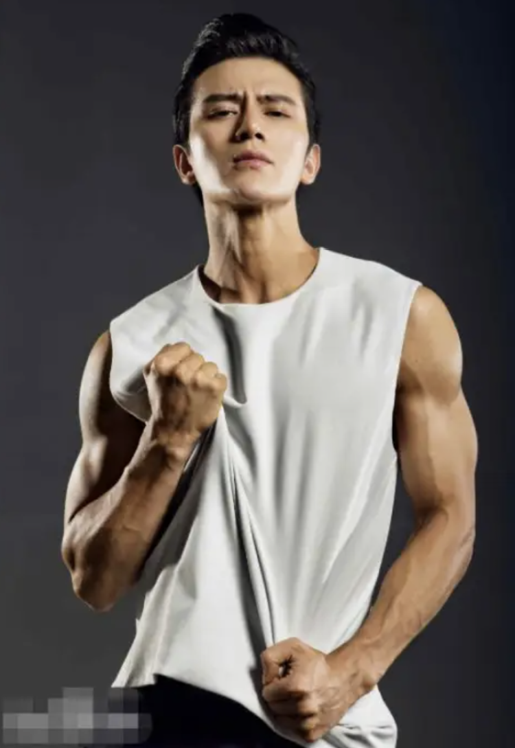 《梦华录》里沈如琢这个演员，眼睛大得实在有点夸张，网友：好怕他眼里有光