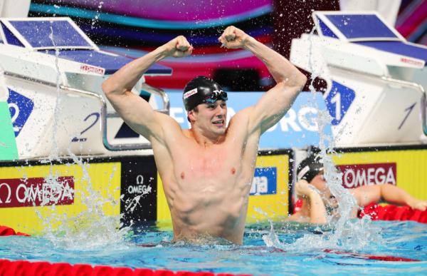 游泳世锦赛：美国选手夺得男子50米蛙泳金牌