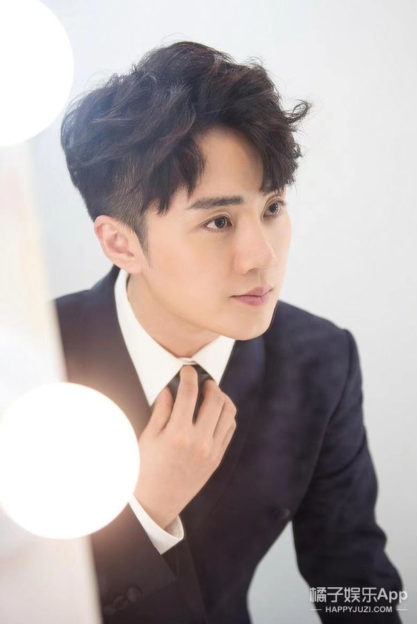 还记得《隋唐英雄》的李世民吗？最近因为刘亦菲又火了？