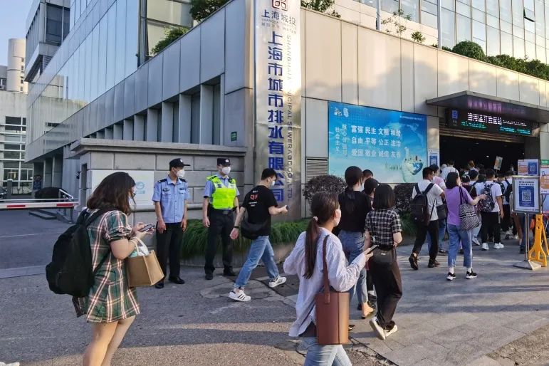 【我为群众办实事】地铁高峰排长队？协同治理解难题！实测已“加速”