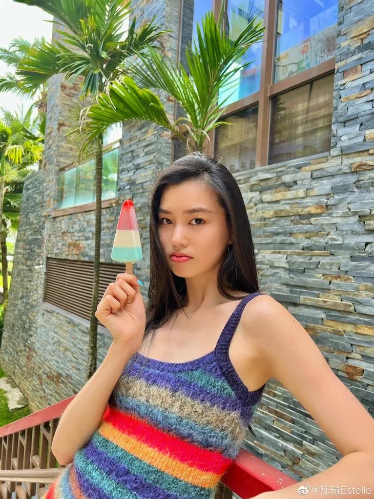 郑秀文的辣，全身都是自律的痕迹