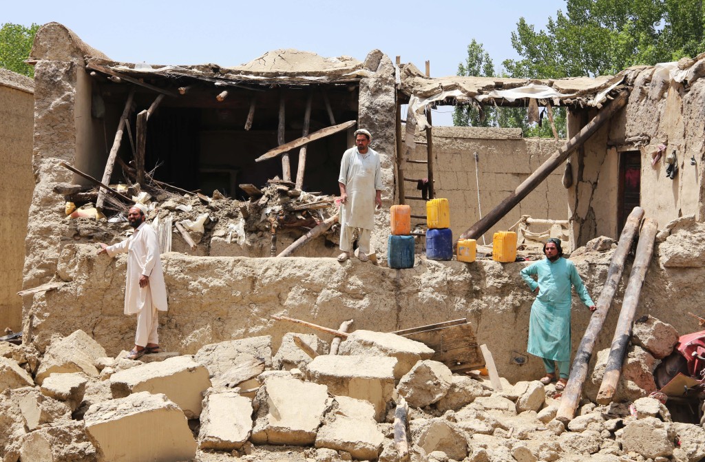 阿富汗地震已致逾千人遇难 灾区满目苍夷