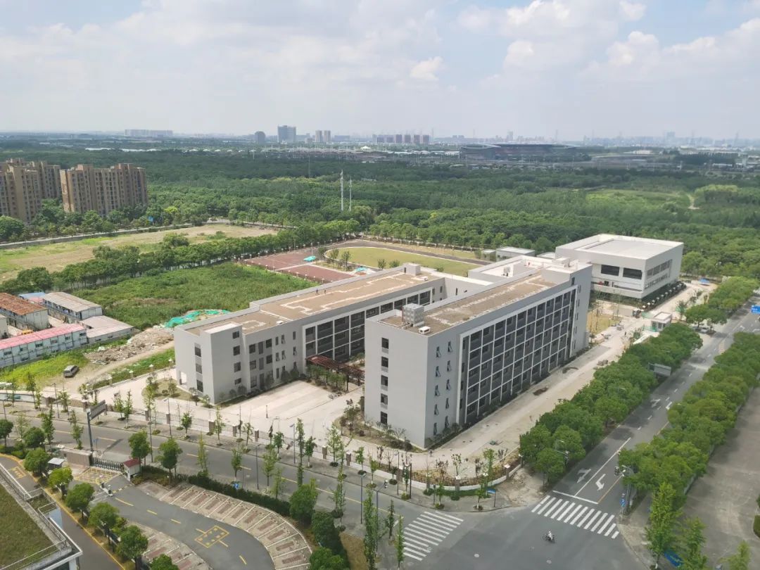 交大附中嘉定分校 邓佳敏交大附中嘉定分校-千百号