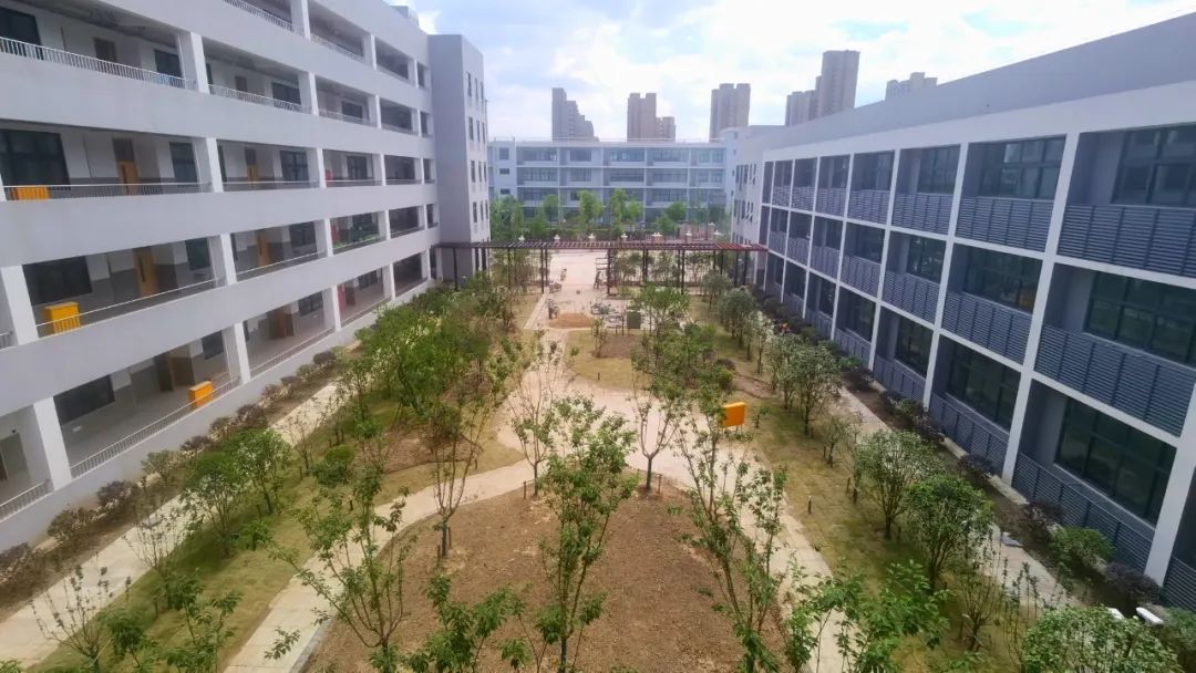 交大附中嘉定分校 邓佳敏交大附中嘉定分校-千百号