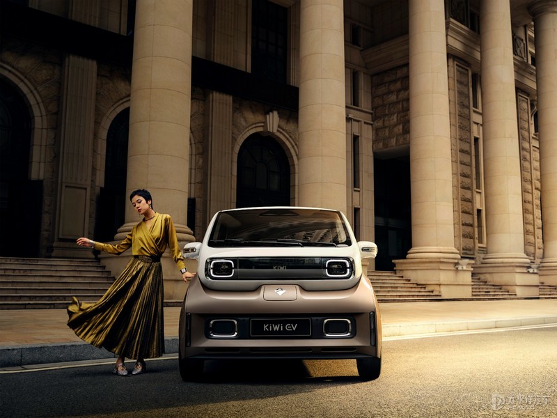 两种配色可选/双联屏设计 2023款KiWi EV内饰官图