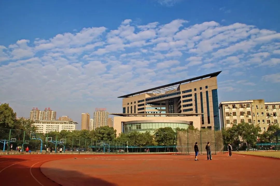 湖北大学外国语学院湖北外国语大学