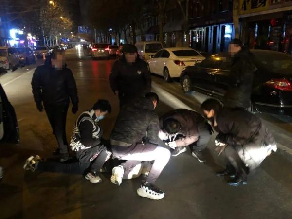 胳臂，胳臂上的鸡皮疙瘩怎么去掉