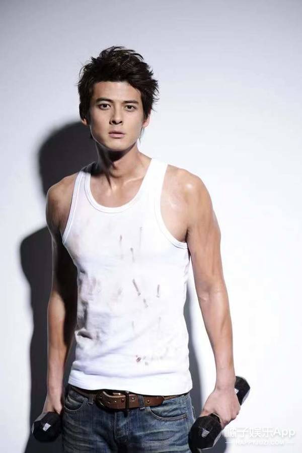 还记得《斗鱼》的于皓吗？年近50感情终于定了？