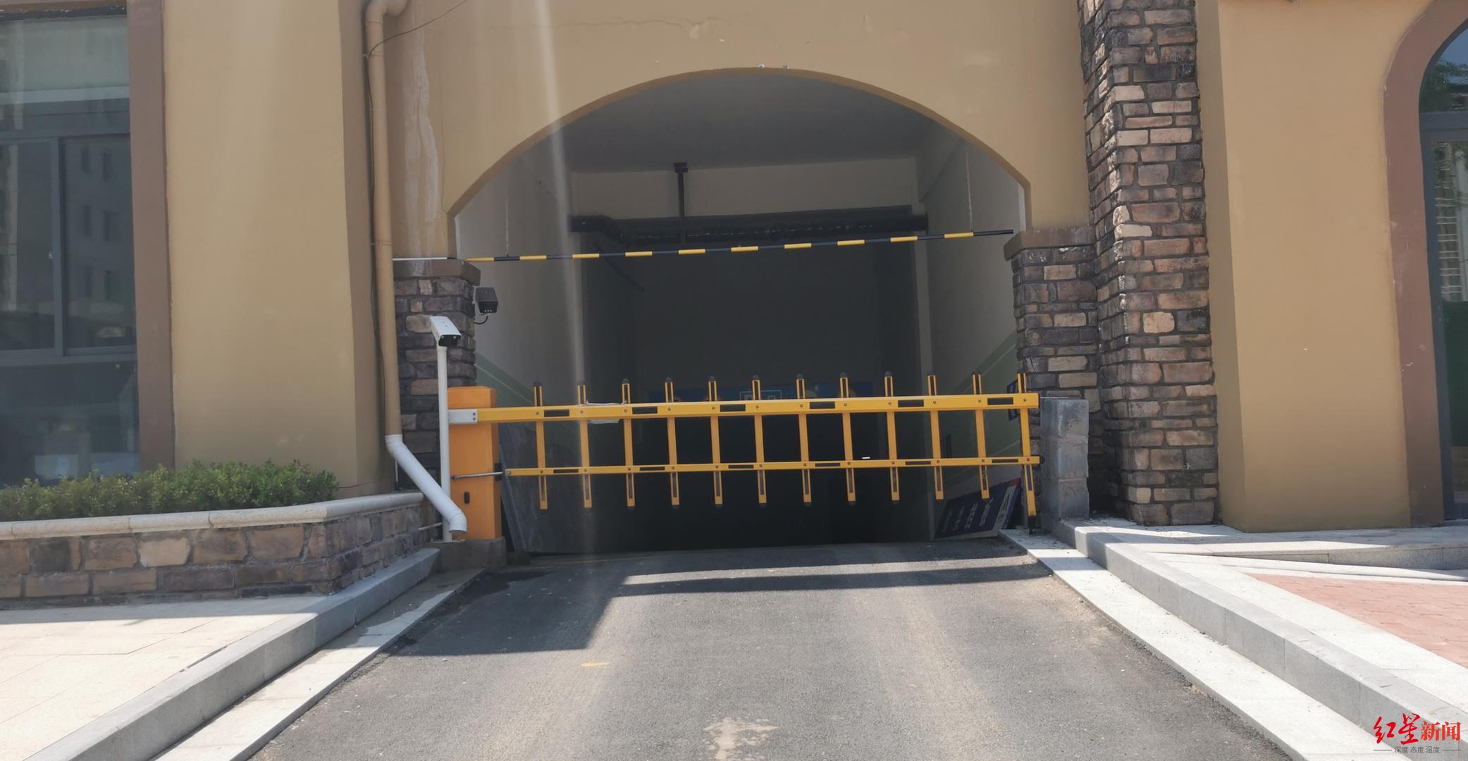 河南68岁清洁工躺小区车库通道午休被碾身亡，车主被诉过失致人死亡 案外律师：是否构罪 要看一般人是否具有预见能力