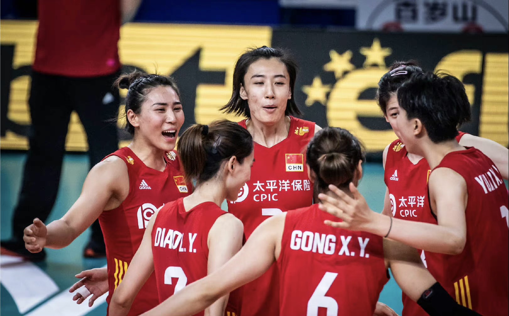 女排世界杯2021中国对战巴西(五局大战惜败巴西，中国女排三连败后急需三连胜)