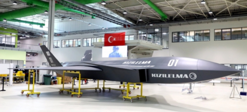 土耳其公布“红苹果”超声速无人战斗机首架样机