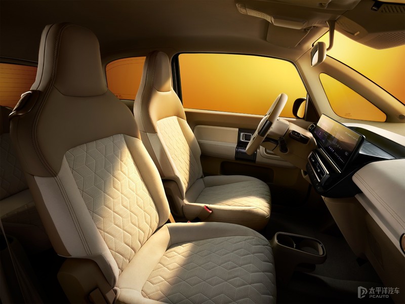 两种配色可选/双联屏设计 2023款KiWi EV内饰官图