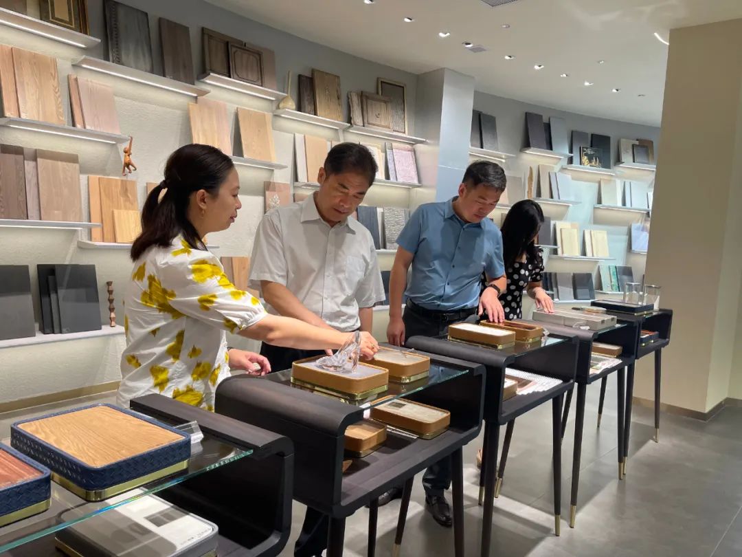 济南新材料产业园区管委会主任韩利师带队赴佛山深圳招商考察