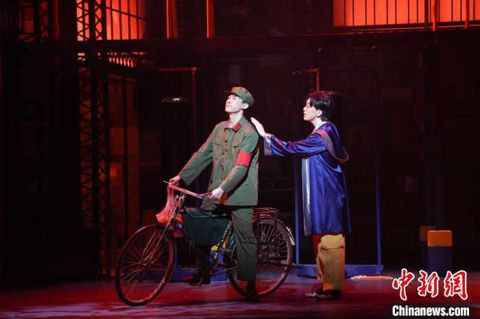 原创音乐剧《使命必达》融合岭南文化元素高燃上演