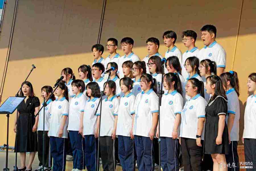 濟(jì)寧學(xué)院附屬高級(jí)中學(xué)扎扎實(shí)實(shí)辦教育(圖1) 濟(jì)寧學(xué)院附屬高級(jí)中學(xué)扎扎實(shí)實(shí)辦教育(圖1)