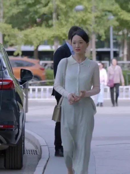 国产剧女演员都流行“带包进组”？