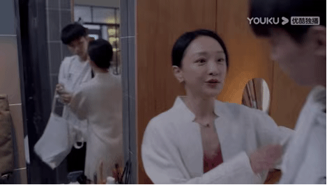 国产剧女演员都流行“带包进组”？