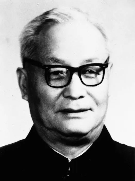 新中国第一所国立大学！