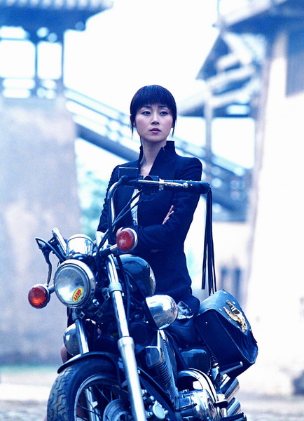 拍完《我和僵尸有个约会》后,万绮雯也从马小玲身上学会了坚强,勇敢.