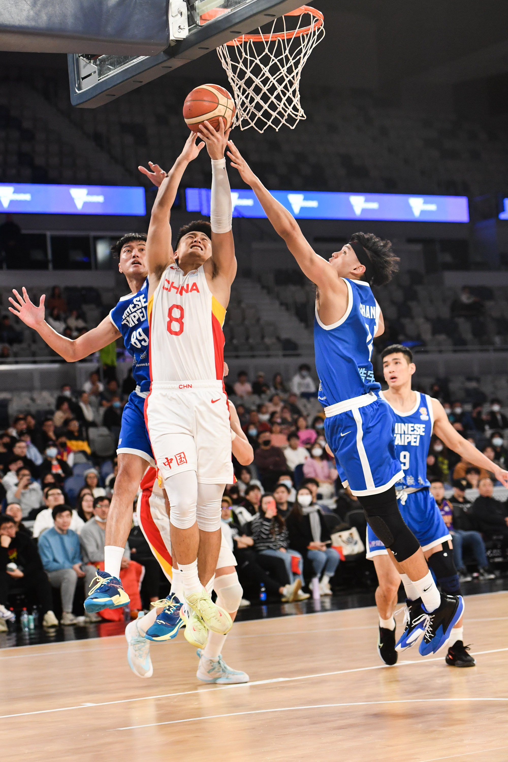 （体育）篮球——男篮世预赛：中国队胜中国台北队(2)