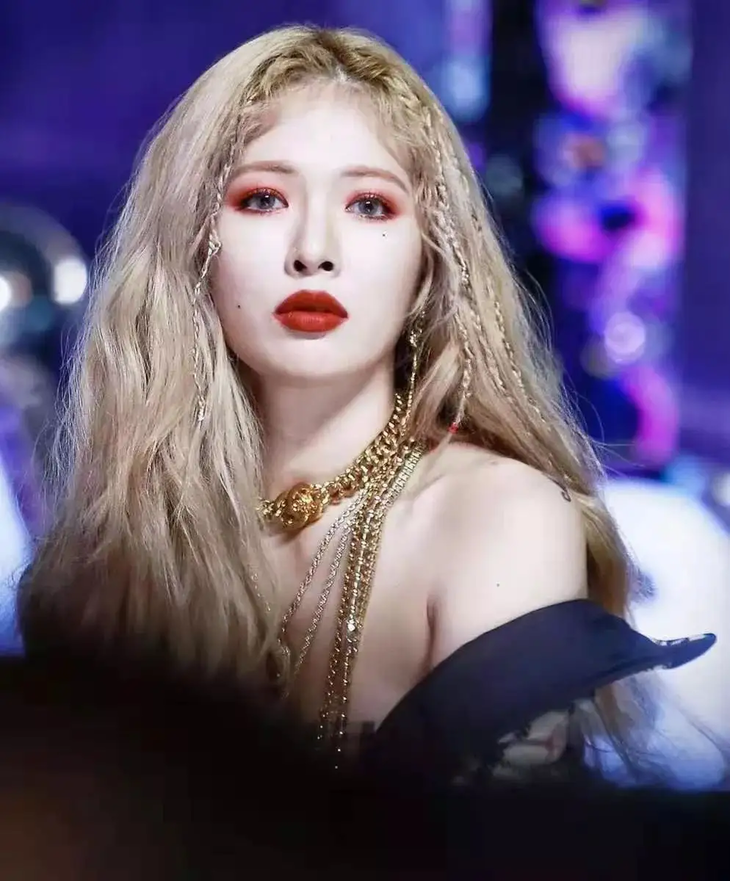 美人计 | 宋慧乔又爱上“熹妃回宫”式妆容了？错