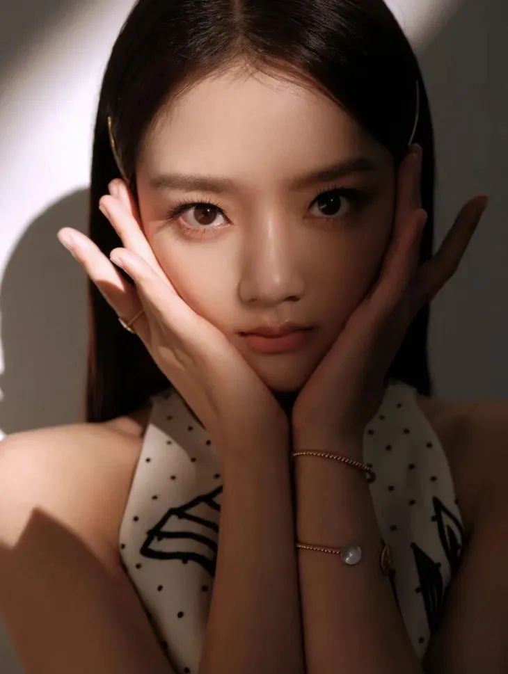 美人计 | 宋慧乔又爱上“熹妃回宫”式妆容了？错