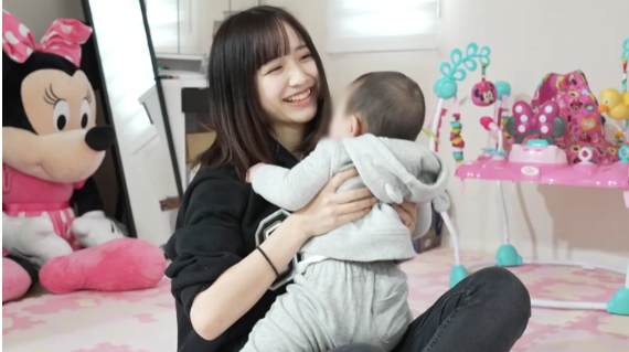 日本网红高中生因真人秀恋爱结婚，18岁竟然官宣生二胎