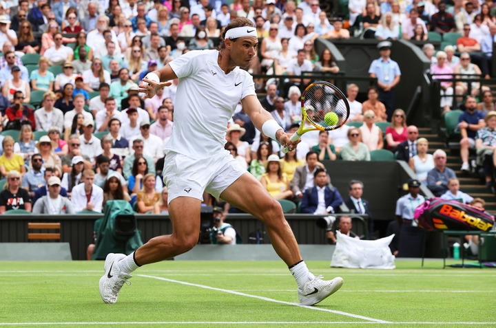 纳达尔受伤退出温网(腹肌撕裂!纳达尔宣布退出本届温网赛事)