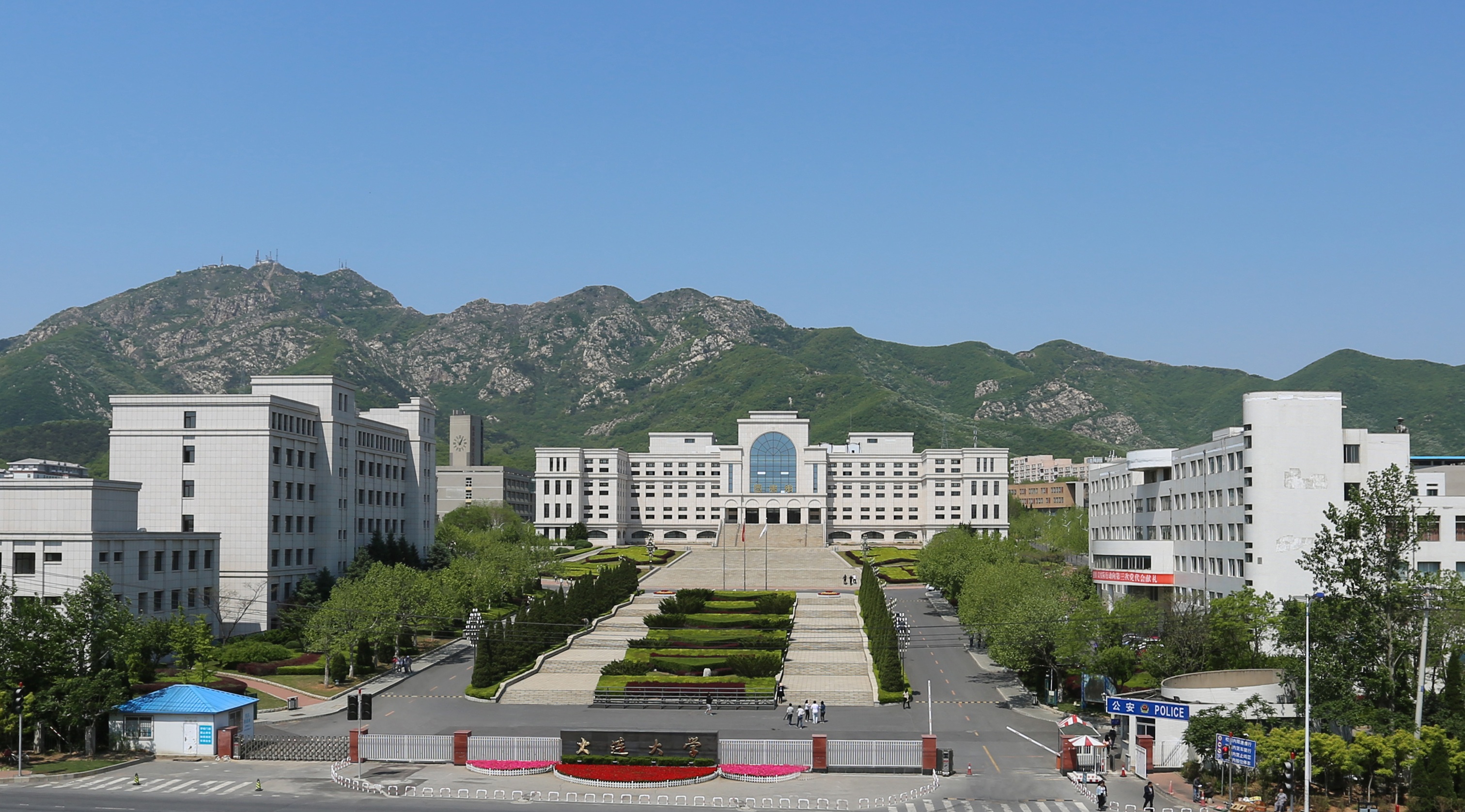 大连大学旅游学院(大连大学旅游学院院长) - 盾灵网