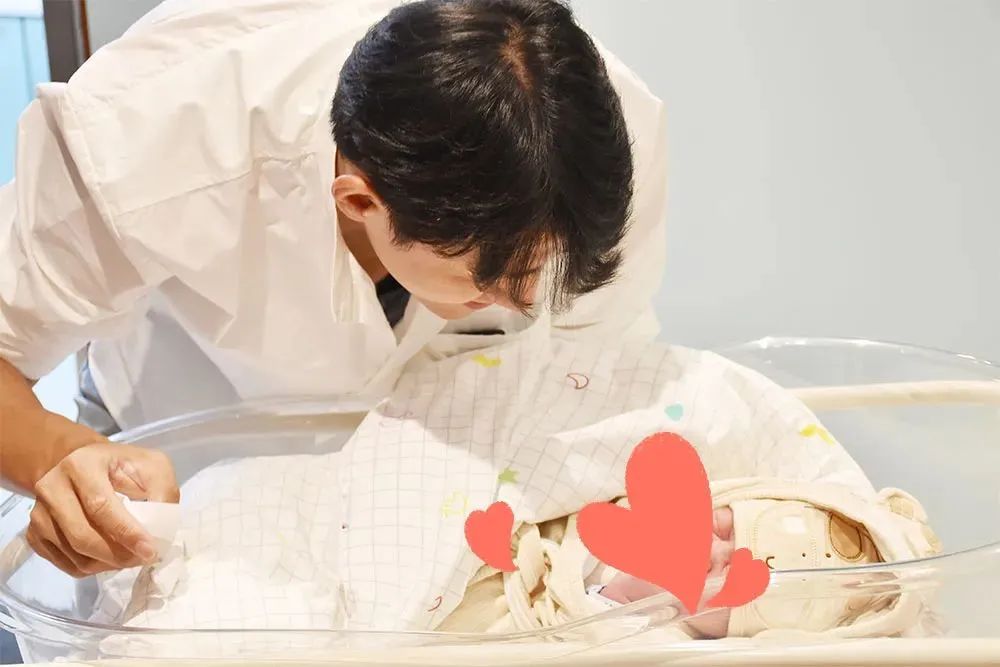 甜到齁！高颜值“明星夫妇”独家怀孕生娃实录