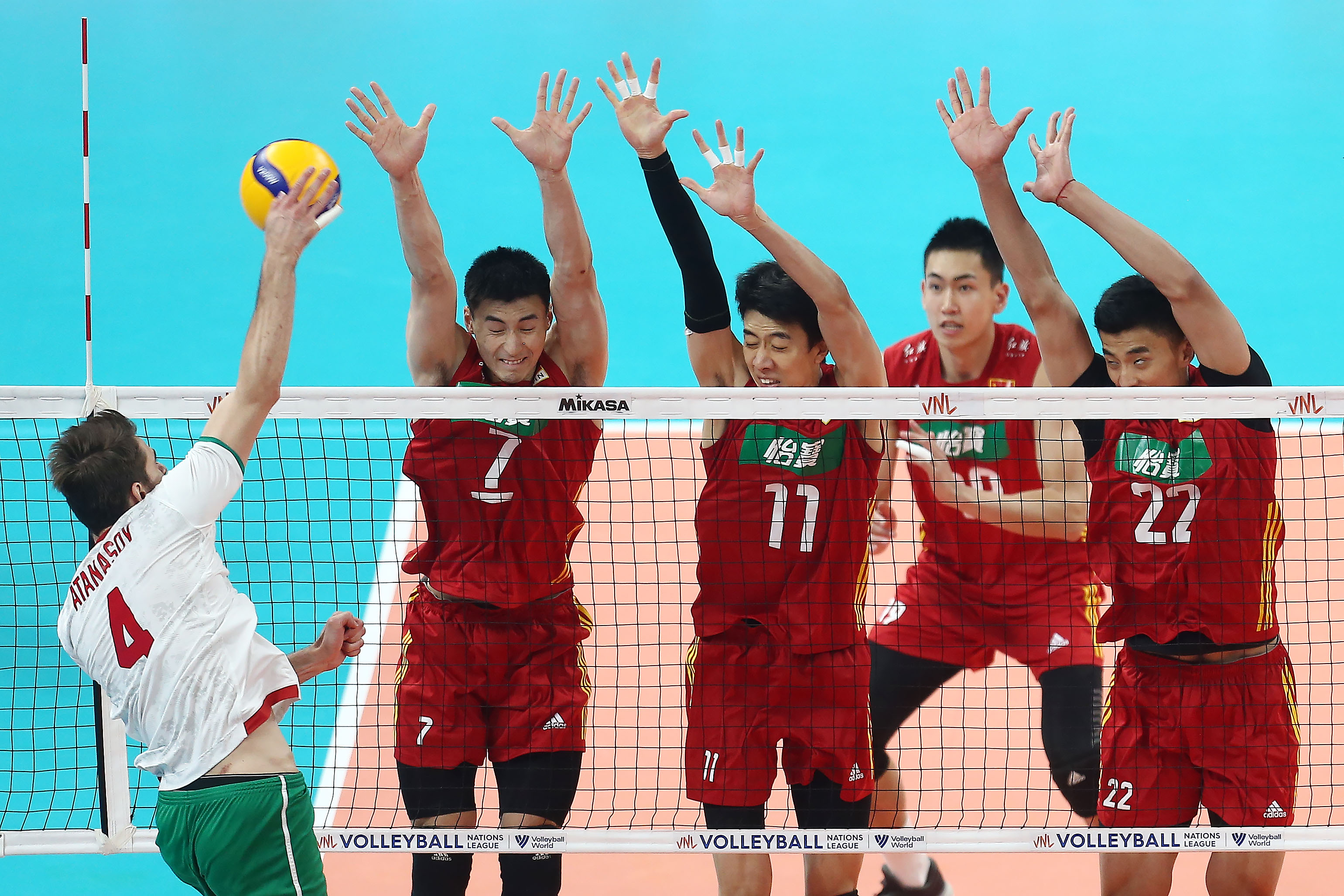 （体育）排球——世界男排联赛：中国队胜保加利亚队