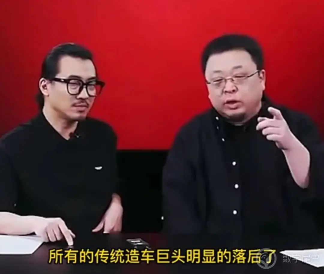 「晚报」罗永浩新公司名为 Thin Red Line/马斯克宣称放弃收购推特