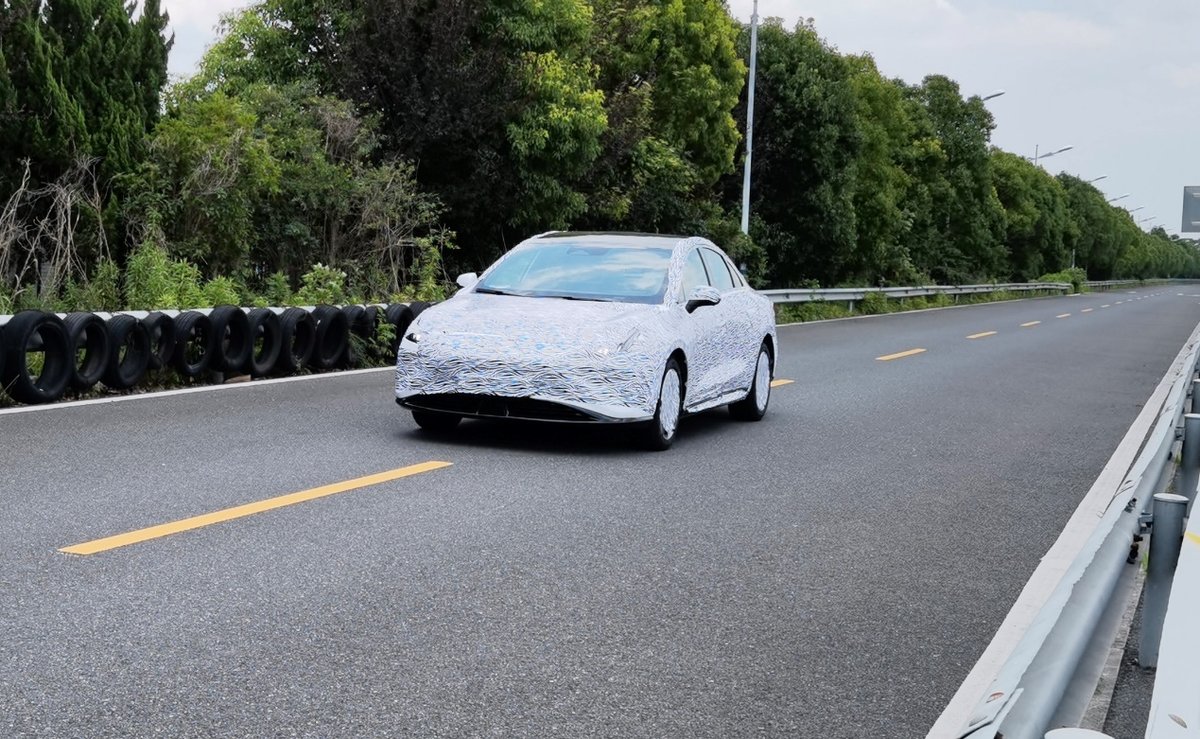 合创全新轿跑谍照曝光，运动感十足或将年内上市